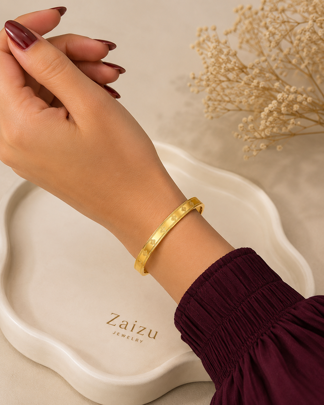 Petite Clover Bangle