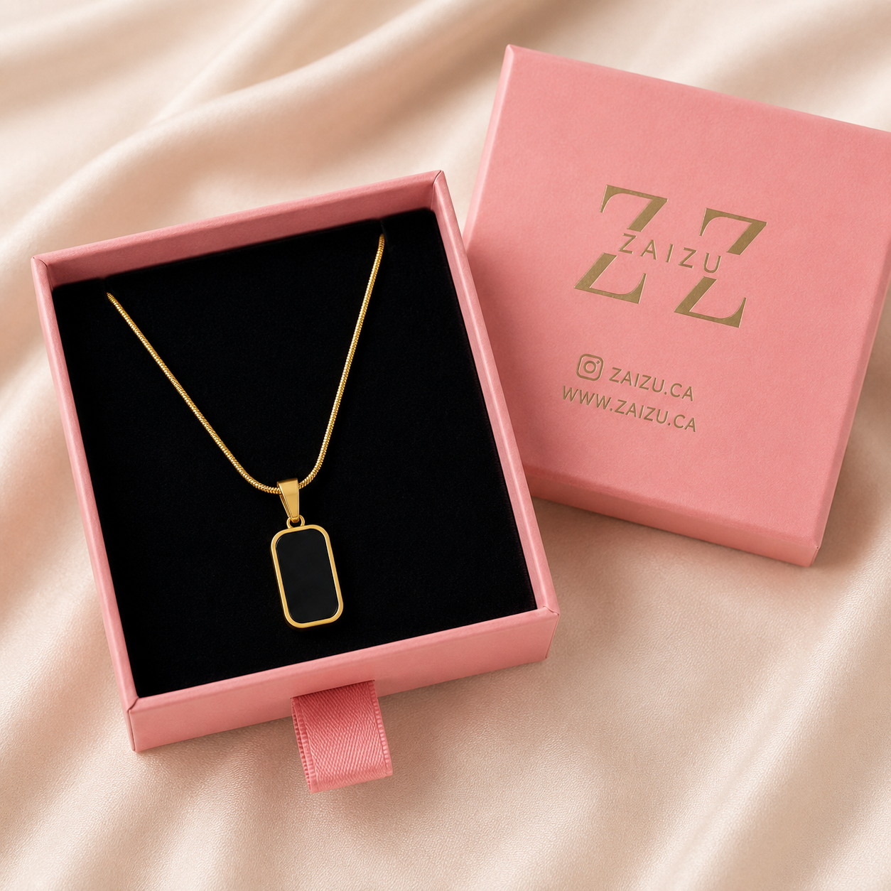 Luna Noir Necklace