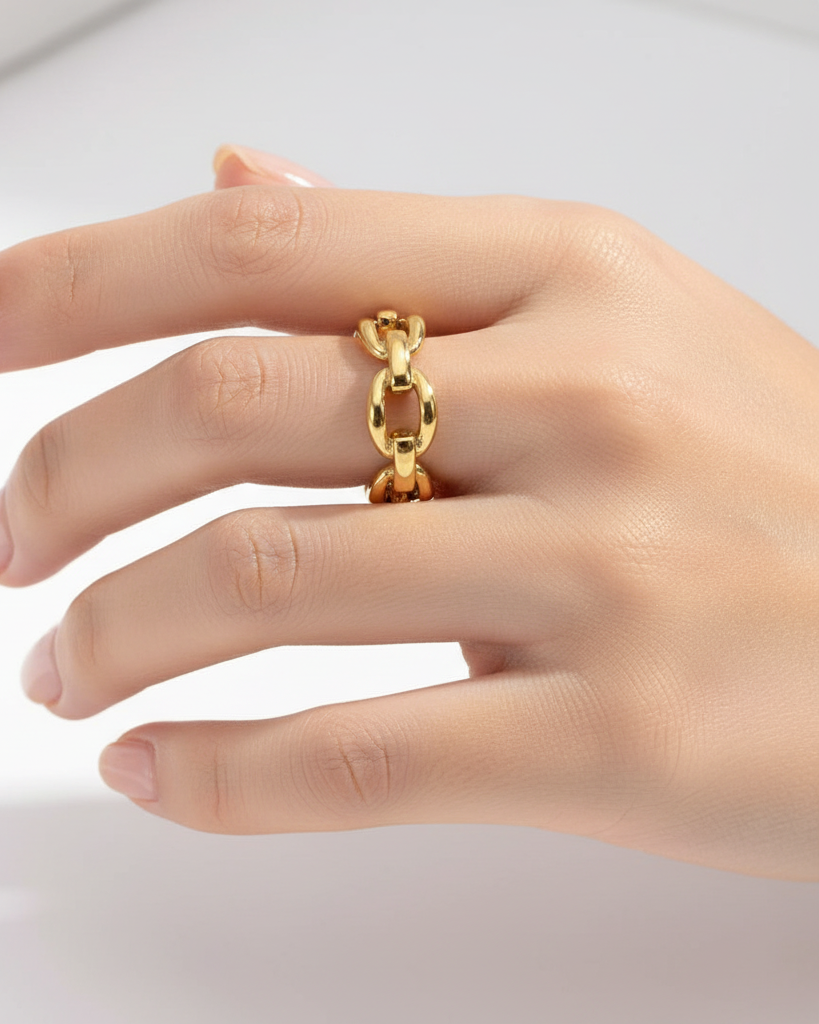 Square buckled Ring
