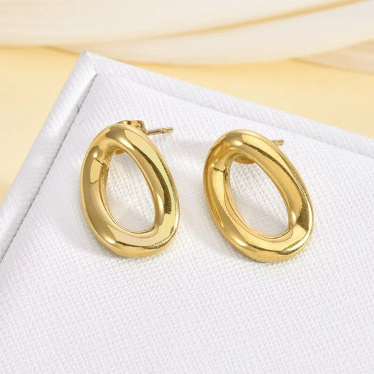 Loop earrings