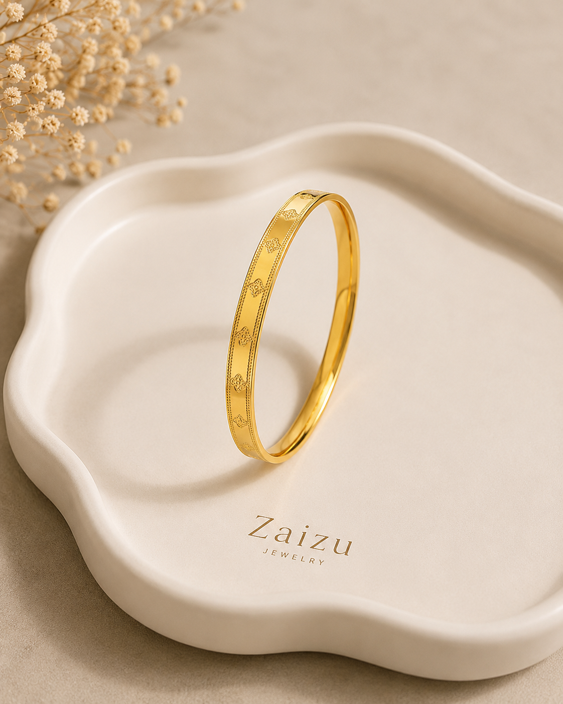Petite Clover Bangle