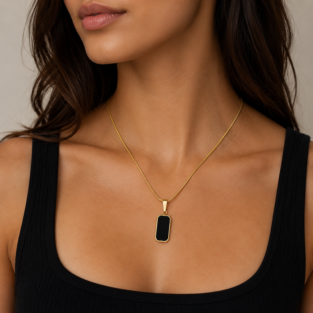 Luna Noir Necklace