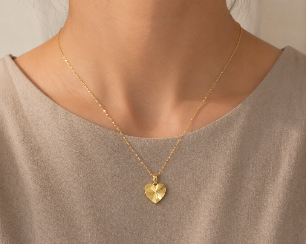 Radiant Heart Gold Necklace