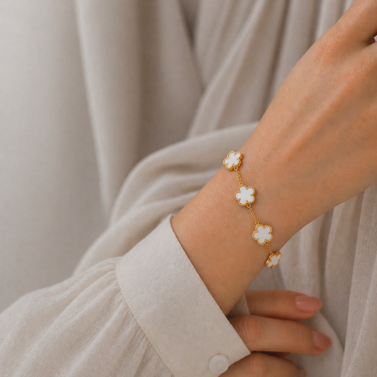 Flower Bracelet-White