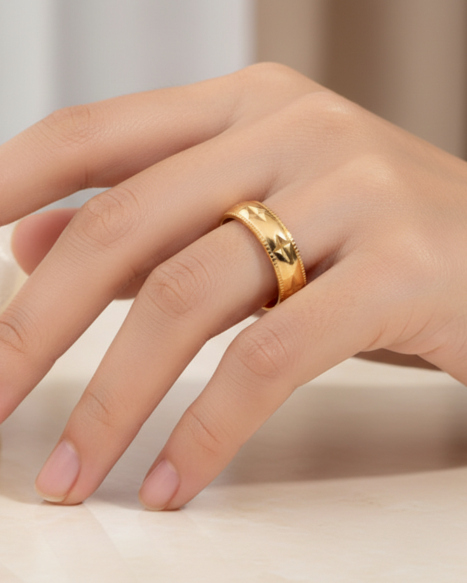 Maple leaf Carving Engagement Ring