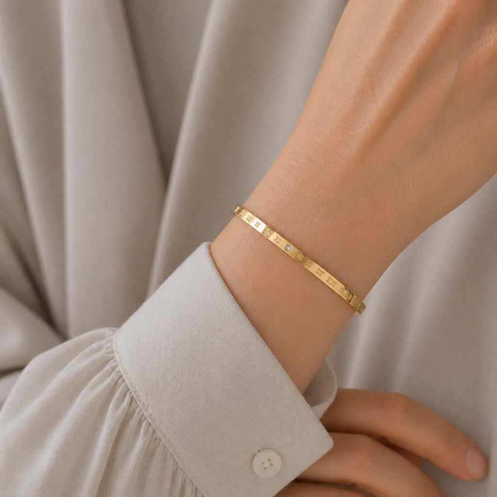Ever gold Roman Cuff Bangle
