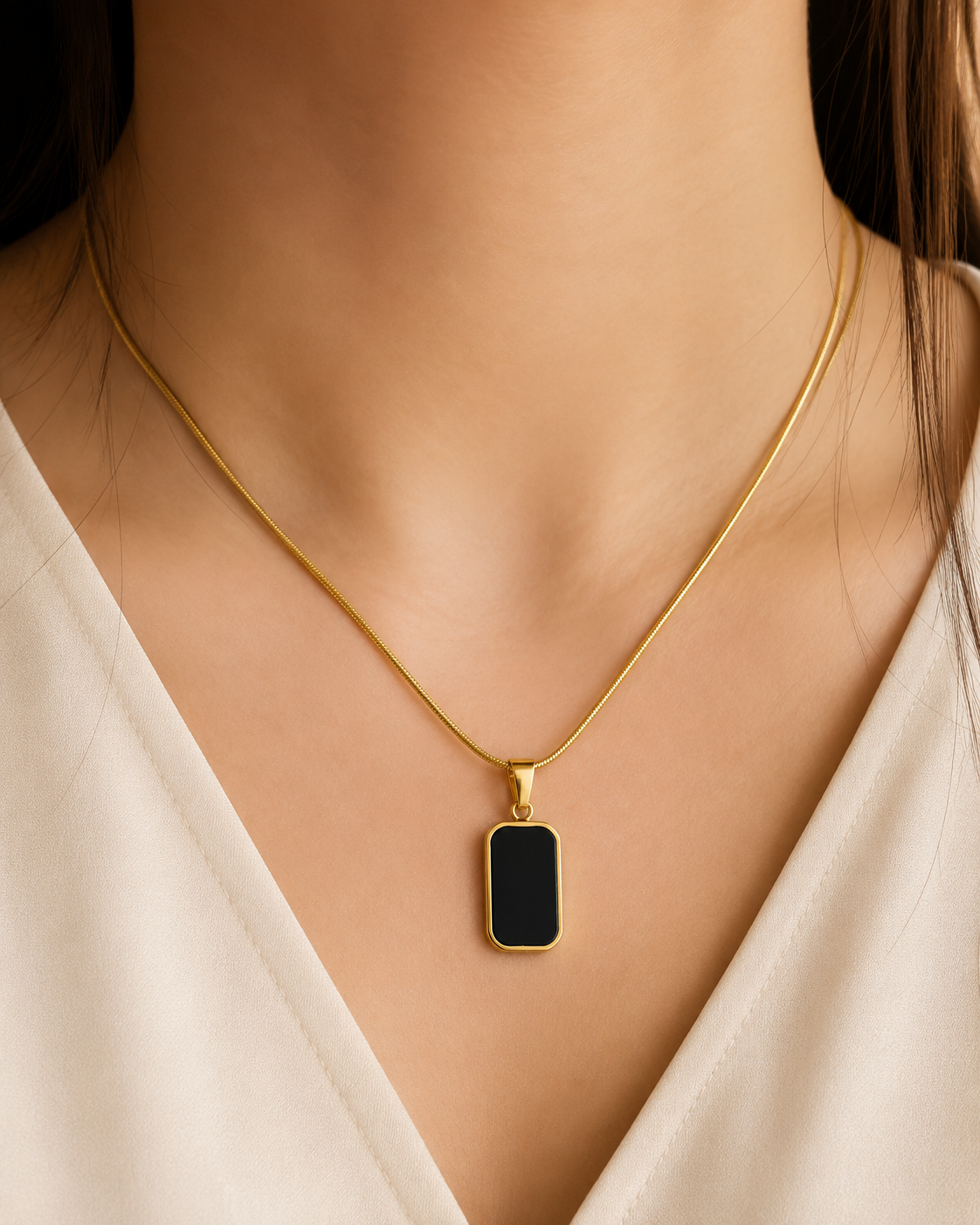 Luna Noir Necklace